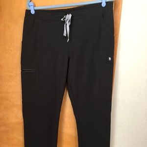 Figs Yola medium black scrub pants